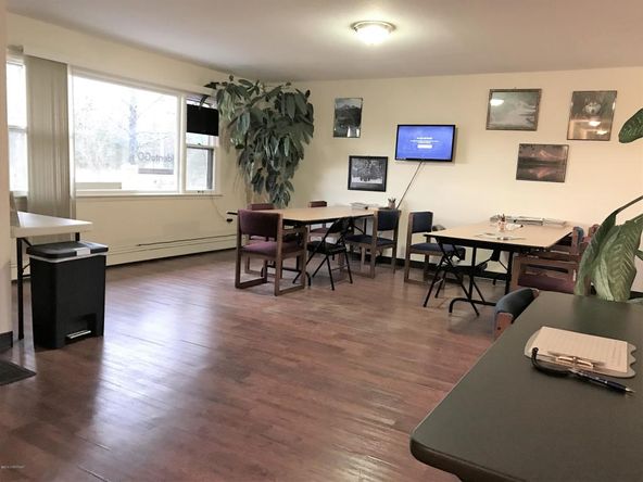 2785 Beaver Loop Rd, Kenai, AK 99611